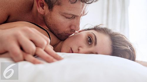 Descubra se seu parceiro é machista na cama

O sexo bom é aquele que agrada ambas as partes, se está se perguntando se o seu 
parceiro é machista na cama, algo deve estar errado.
Diversas mulheres acabam negando seus próprios desejos para garantir a 
satisfação masculina. Neste caso, a infelicidade na cama também é 
responsabilidade da mulher.
Toda mulher deve se impor e dizer o que quer ou não fazer na cama. Essa é uma 
das regras principais para que a satisfação mútua seja conquistada.
Neste artigo iremos te ajudar a identificar o perfil machista masculino e 
transformá-lo em um parceiro maravilhoso!

